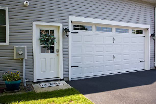 24/7 Emergency Garage Door Panel Replacement experts in Morgan County County, GA